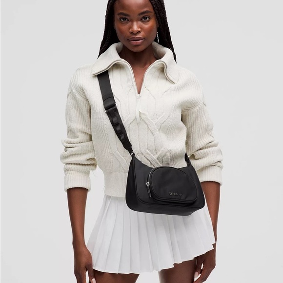 Lululemon Crossbody Bag with Nano Pouch 2L Black - Picture 2 of 10